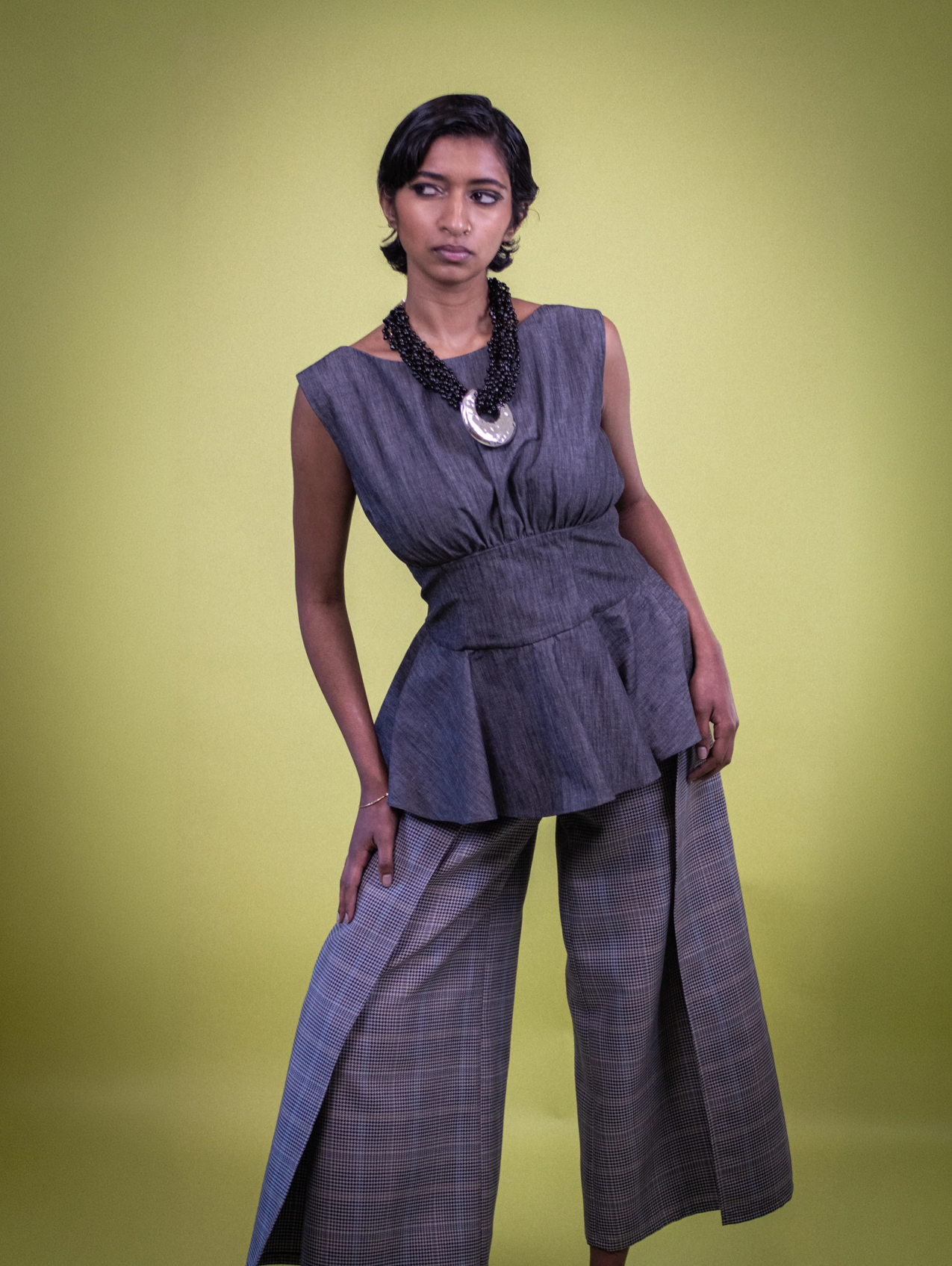 Grey denim sleeveless peplum August blouse –  HEIKE-NY