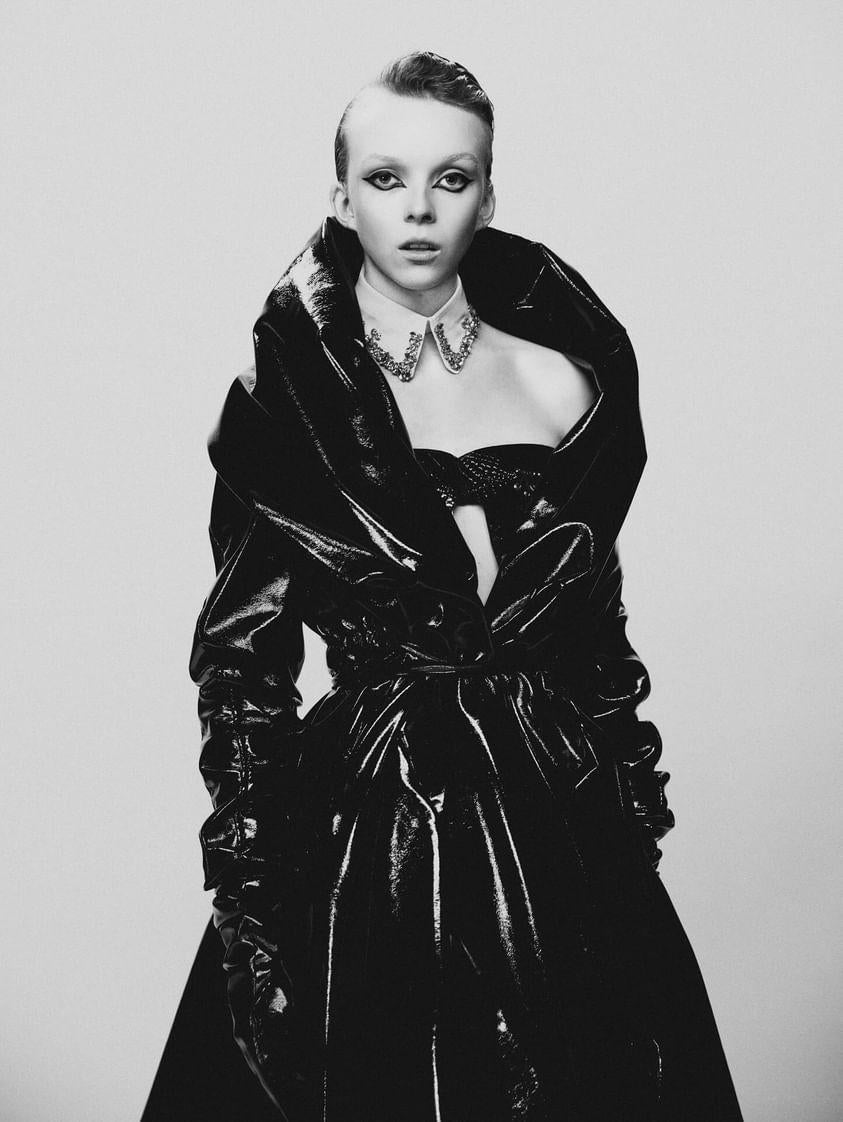 A black and white fashion portrait of a woman wearing a vegan leather patent martine coat.

Model @_lilynova_ in our Martine patent coat Styled by @iamyoko.j Photographed by @tommychungphotography Mua @virginialefeiy Hair @fady_mlk Courtesy of @theconfessionalshowroomnyc